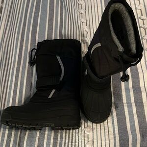 L.L. Bean snow boots for kids